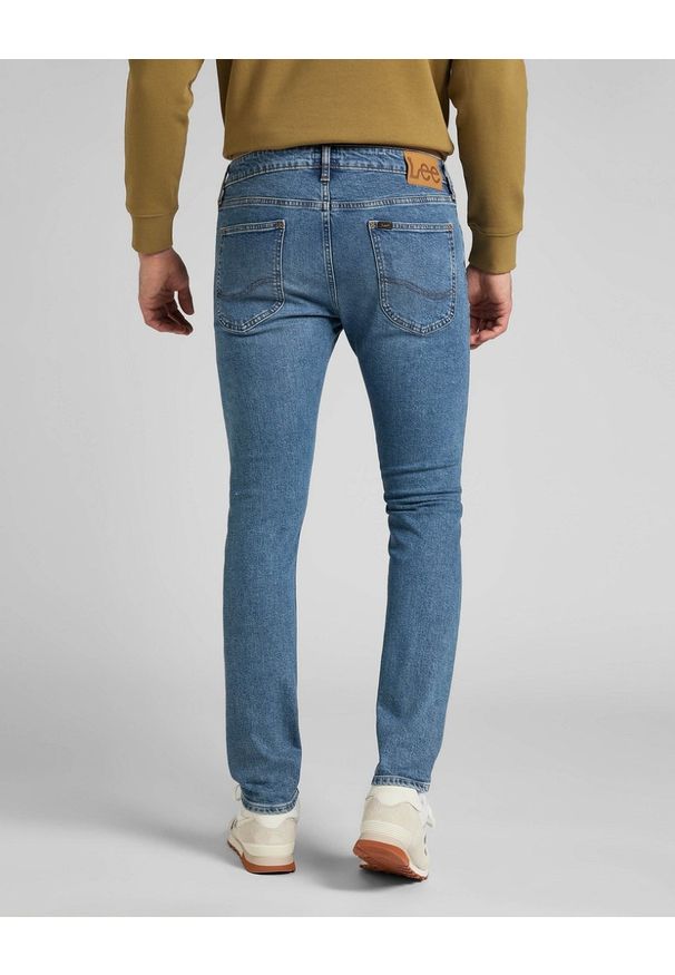 Lee - LEE MALONE MĘSKIE SPODNIE JEANSOWE SMOKEY INDIGO L736BKDG 112322022. Sezon: lato