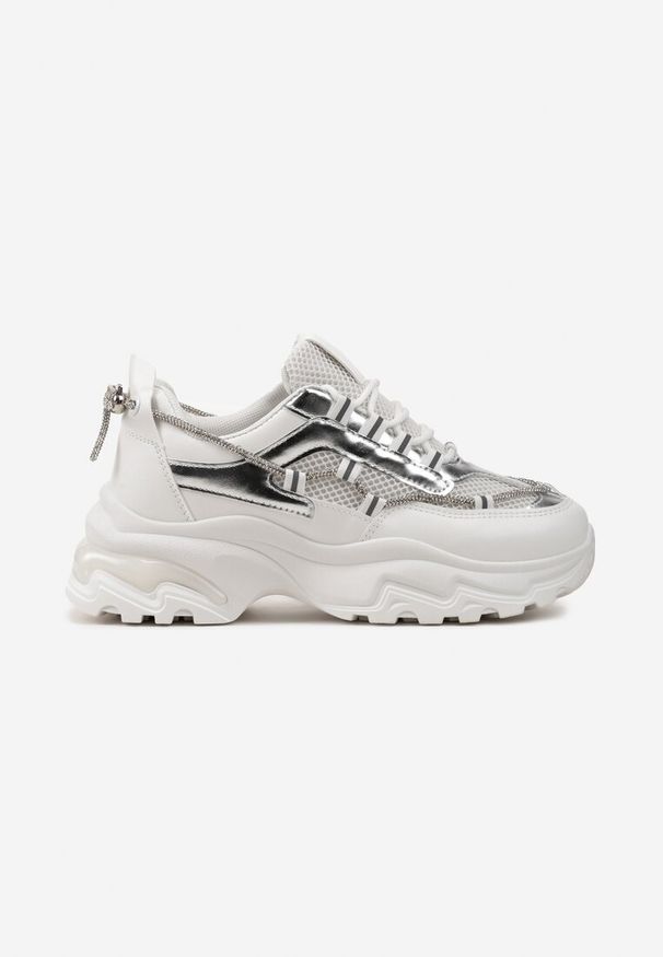 Born2be - Białe Sneakersy na Grubej Podeszwie z Cyrkoniami i Ozdobnym Sznurkiem Evadnie. Okazja: na co dzień. Kolor: biały