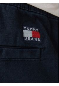 Tommy Jeans Joggery DM0DM23102 Granatowy Regular Fit. Kolor: niebieski. Materiał: bawełna #2