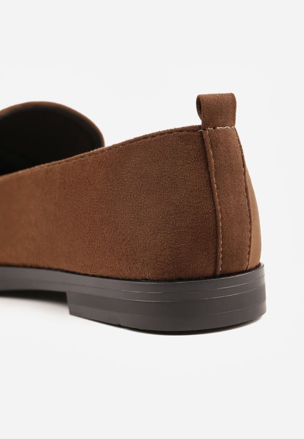 Born2be - Jasnobrązowe Mokasyny Vices ze Skórzaną Wkładką i Ozdobnymi Przeszyciami Adestiia. Kolor: brązowy. Materiał: skóra. Styl: elegancki, klasyczny