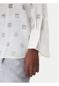 Hugo - HUGO Koszula Essence 50531562 Biały Oversize. Kolor: biały. Materiał: syntetyk