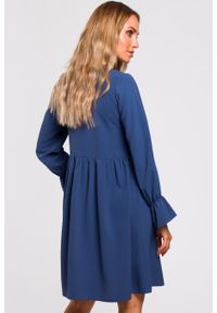 Sukienki.shop - Sukienka elegancka rozkloszowana z falbaną niebieska. Okazja: na co dzień. Kolor: niebieski. Materiał: tkanina, elastan, materiał. Wzór: gładki. Typ sukienki: oversize, rozkloszowane. Styl: elegancki
