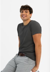 Volcano - Bawełniana koszulka T-BASIC. Kolekcja: plus size. Materiał: bawełna. Długość rękawa: krótki rękaw. Długość: krótkie. Styl: klasyczny #1