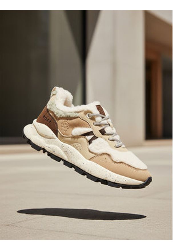 Roxy Sneakersy CEO-V12-1088 Beżowy. Kolor: beżowy. Materiał: materiał