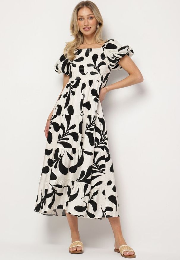 Born2be - Czarna Rozkloszowana Sukienka z Elastyczną Górą i Bufiastymi Rękawami Orrivene. Okazja: na co dzień. Typ kołnierza: dekolt kwadratowy. Kolor: czarny. Typ sukienki: proste. Styl: casual, elegancki