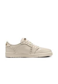 Nike Air Jordan 1 Low MM Legend Light Brown Sneakersy damskie. Okazja: na co dzień. Kolor: beżowy. Materiał: skóra. Szerokość cholewki: normalna. Model: Nike Air Jordan #3