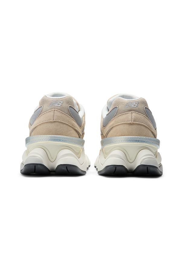 Buty unisex New Balance U9060LBD – beżowe. Kolor: beżowy. Materiał: zamsz, guma, skóra. Szerokość cholewki: normalna. Sport: turystyka piesza