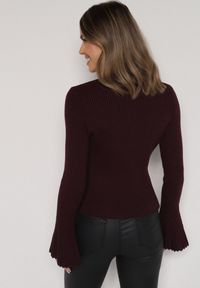 Born2be - Bordowy Kardigan z Wiskozą Ozdobiony Rozszerzanymi Rękawami i Guzikami Tiolenda. Okazja: na co dzień. Kolor: czerwony. Materiał: wiskoza. Wzór: aplikacja. Styl: casual, elegancki #2