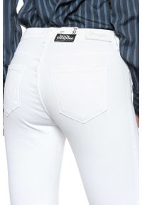 Wrangler - WRANGLER SKINNY DAMSKIE SPODNIE JEANSOWE WHITE W28MGO989 112128453 #3