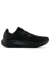 Buty męskie New Balance FuelCell Propel v5 MFCPRLK5 – czarne. Okazja: na co dzień. Kolor: czarny. Materiał: materiał, syntetyk, guma. Szerokość cholewki: normalna. Sport: fitness, bieganie