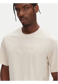 Jack & Jones - Jack&Jones T-Shirt Recharge 12273070 Beżowy Relaxed Fit. Kolor: beżowy. Materiał: bawełna