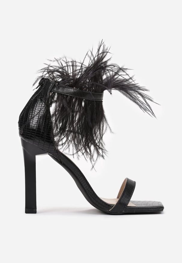 Renee - Czarne Sandały Sheissa. Nosek buta: otwarty. Zapięcie: pasek. Kolor: czarny. Wzór: aplikacja. Obcas: na obcasie. Styl: glamour, elegancki. Wysokość obcasa: średni