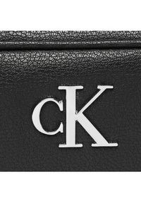 Calvin Klein Jeans Torebka Minimal Monogram Camera Bag18 K60K610683 Czarny. Kolor: czarny. Materiał: skórzane