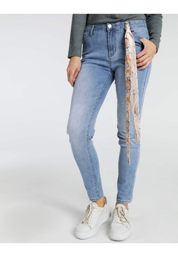 Unisono - SPODNIE - JEANSY. Materiał: jeans. Styl: klasyczny