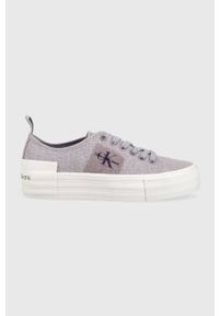 Calvin Klein Jeans tenisówki BOLD VULC FLATF LACE damskie kolor fioletowy YW0YW01039. Nosek buta: okrągły. Zapięcie: sznurówki. Kolor: fioletowy. Obcas: na platformie. Styl: klasyczny
