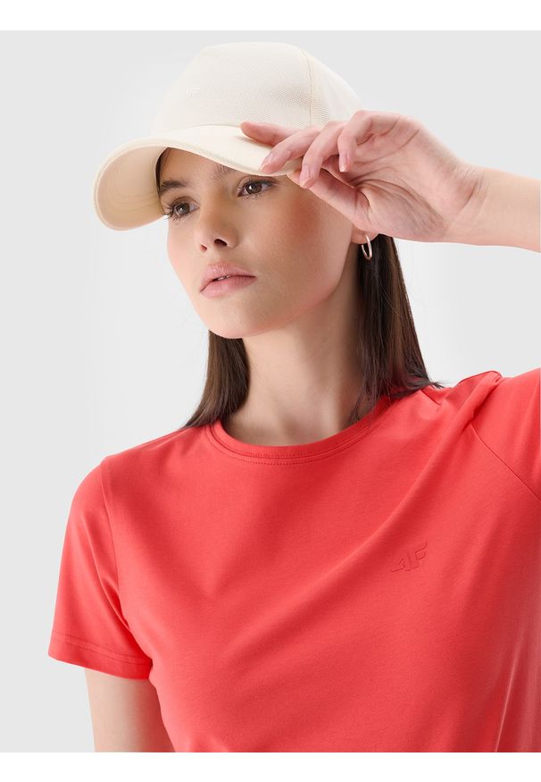 4f - 4F T-shirt slim gładki damski - czerwony XS. Okazja: na co dzień. Kolor: czerwony. Materiał: elastan, bawełna, materiał, dzianina, jersey. Długość rękawa: krótki rękaw. Długość: krótkie. Wzór: gładki. Sezon: lato. Styl: klasyczny, casual, sportowy