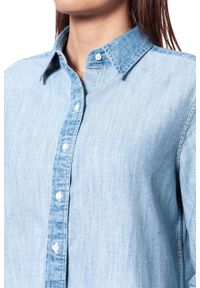 Wrangler - KOSZULA JEANSOWA DAMSKA WRANGLER L/S BOYFRIEND SHIRT LIGHT INDIGO W5217O62E. Okazja: na co dzień. Materiał: jeans. Styl: casual #3