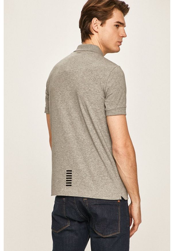 EA7 Emporio Armani - Polo. Okazja: na co dzień. Typ kołnierza: polo. Kolor: szary. Materiał: dzianina. Długość: krótkie. Styl: casual