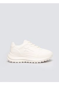 Big-Star - Sneakersy damskie białe OO274A303 101. Okazja: na co dzień. Nosek buta: okrągły. Kolor: biały. Materiał: syntetyk, materiał