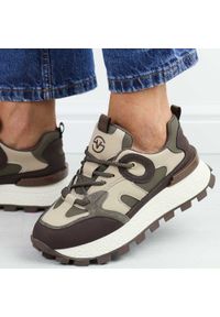 Brązowe skórzane sneakersy damskie Vinceza 66710. Okazja: na co dzień, na spacer. Nosek buta: okrągły. Kolor: brązowy. Materiał: skóra. Sezon: wiosna, jesień. Sport: turystyka piesza
