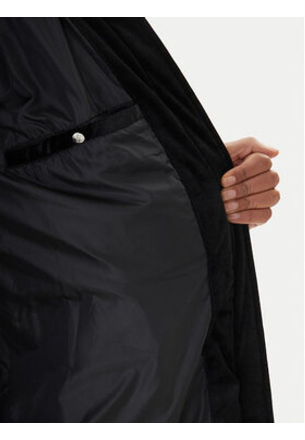 Juicy Couture Kurtka zimowa Century JCOIJ225552 Czarny Relaxed Fit. Kolor: czarny. Materiał: syntetyk. Sezon: zima