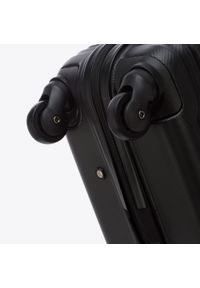 Wittchen - Mała walizka z zawieszką. Kolor: czarny. Materiał: guma #6