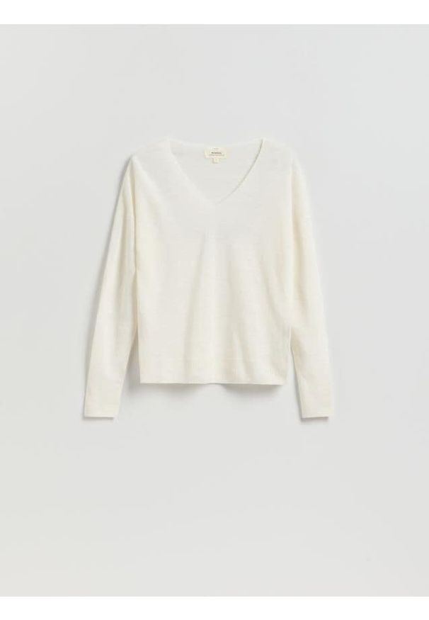 Reserved - Sweter z lnu - złamana biel. Materiał: len. Styl: klasyczny