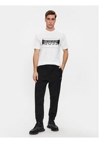 BOSS - Boss T-Shirt Tee 2 50514527 Biały Regular Fit. Kolor: biały. Materiał: syntetyk, bawełna #5