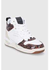 Guess Buty wysokie kolor biały na platformie. Nosek buta: okrągły. Zapięcie: sznurówki. Kolor: biały. Materiał: guma. Obcas: na platformie #3