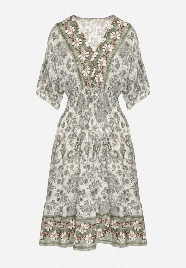 Born2be - Ciemnozielona Sukienka z Wiskozy w Ornamentalny Wzór z Szeroką Gumką w Pasie Tanissla. Okazja: na spotkanie biznesowe, na co dzień, na randkę, do pracy. Typ kołnierza: dekolt w kształcie V. Kolor: zielony. Materiał: wiskoza. Długość rękawa: krótki rękaw. Sezon: wiosna, lato. Styl: biznesowy, casual, elegancki, klasyczny