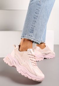 Renee - Różowe Klasyczne Sneakersy Sznurowane na Niskiej Platformie Lenivia. Kolor: różowy. Obcas: na platformie