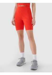 4f - 4F Legginsy kolarki treningowe damskie - czerwone L. Stan: podwyższony. Kolor: czerwony. Materiał: dzianina, włókno, syntetyk, materiał, tkanina, elastan. Długość: krótkie. Wzór: gładki, ze splotem. Sport: fitness