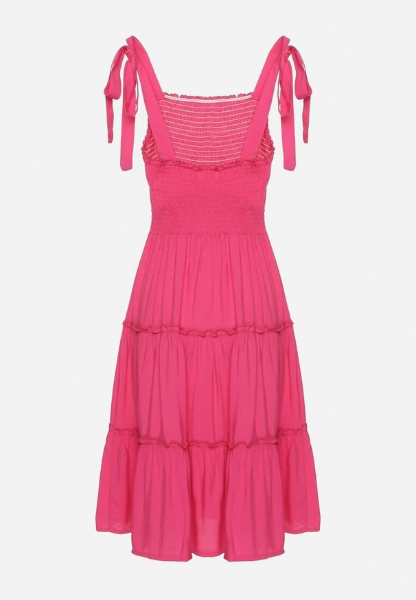 Born2be - Fuksjowa Rozkloszowana Sukienka z Wiskozą na Wiązanych Ramiączkach Aralisse. Okazja: na co dzień. Typ kołnierza: dekolt kwadratowy. Kolor: różowy. Materiał: wiskoza. Długość rękawa: na ramiączkach. Typ sukienki: rozkloszowane. Styl: casual, klasyczny