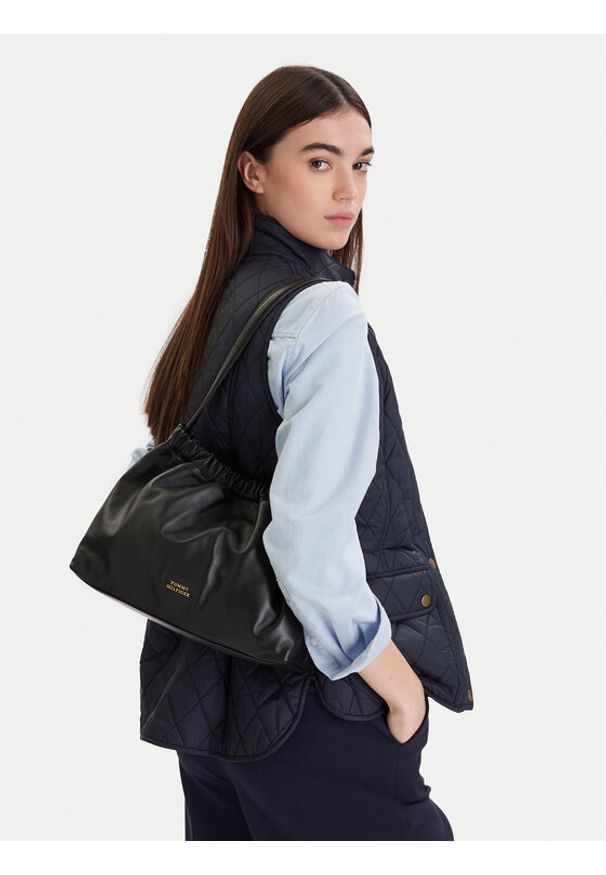 TOMMY HILFIGER - Tommy Hilfiger Torebka Soft Leather Shoulder Bag AW0AW18307 Czarny. Kolor: czarny. Materiał: skórzane