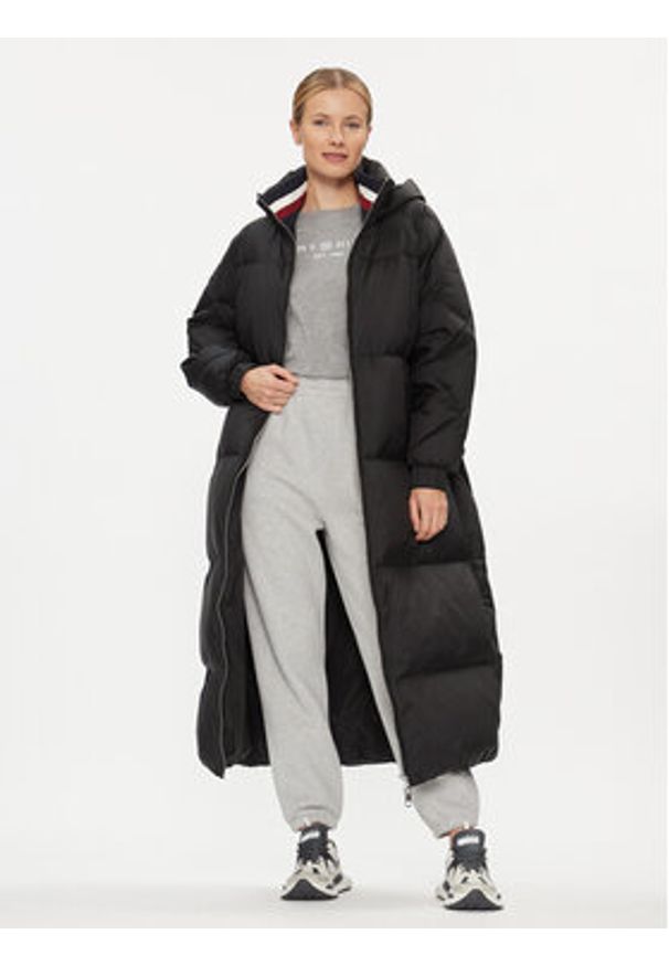 TOMMY HILFIGER - Tommy Hilfiger Kurtka puchowa Modern WW0WW38918 Czarny Regular Fit. Kolor: czarny. Materiał: syntetyk