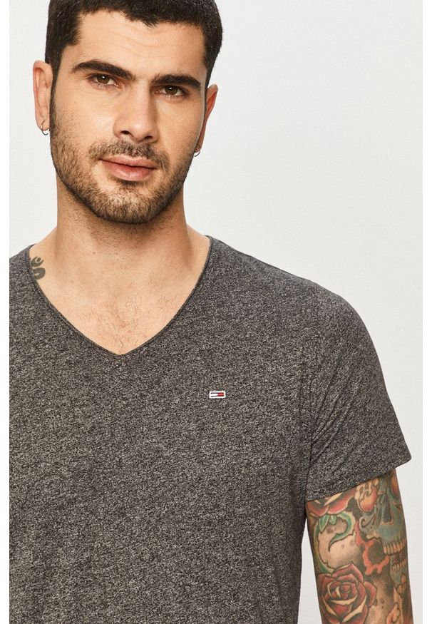 Tommy Jeans - T-shirt. Okazja: na co dzień. Kolor: szary. Materiał: dzianina. Styl: casual