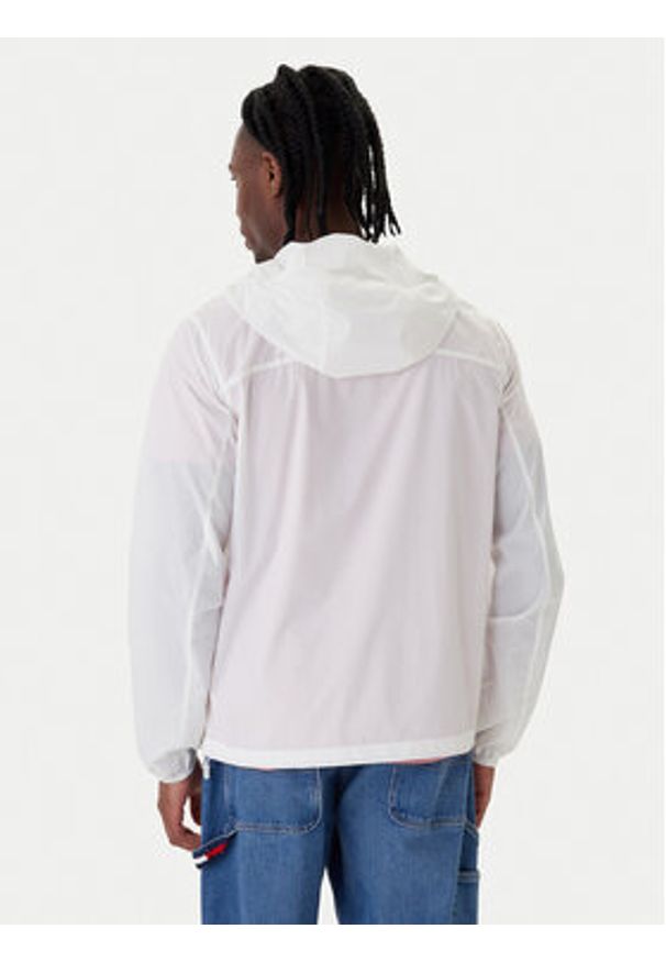 Tommy Jeans Kurtka przejściowa DM0DM23112 Biały Regular Fit. Kolor: biały. Materiał: syntetyk