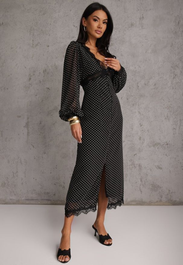 Renee - Czarna Sukienka w Kropki Ozdobiona Koronką i Przezroczystymi Rękawami Neanirae. Typ kołnierza: dekolt w kształcie V. Kolor: czarny. Materiał: koronka. Wzór: kropki, aplikacja, koronka. Sezon: wiosna. Styl: klasyczny