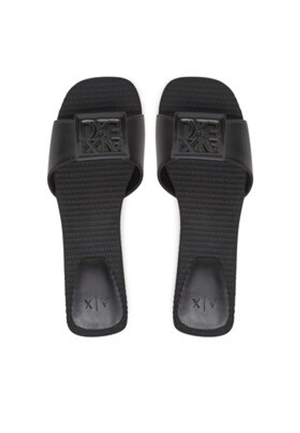 Armani Exchange Klapki XDP055 XV921 00002 Czarny. Kolor: czarny. Materiał: skóra