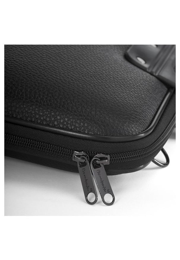 Torba Bombata AllBlack 17'' black. Wzór: paski. Styl: wizytowy, elegancki