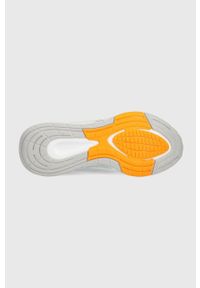 Adidas - adidas buty do biegania EQ21 Run kolor biały. Zapięcie: sznurówki. Kolor: biały. Materiał: materiał, guma. Szerokość cholewki: normalna. Sport: bieganie