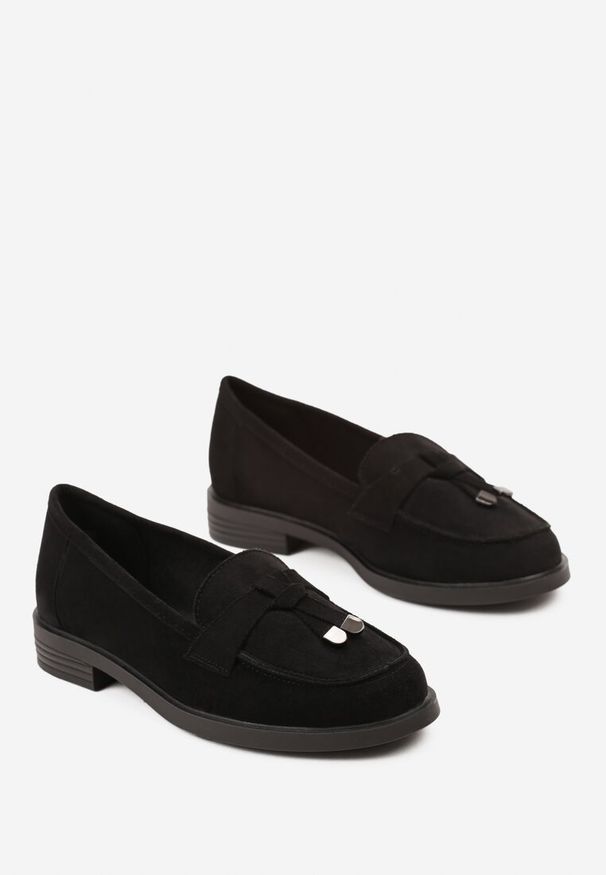 Born2be - Czarne Mokasyny ze Skórzaną Wkładką i Ozdobnymi Frędzlami Exelia. Kolor: czarny. Materiał: skóra. Obcas: na płaskiej podeszwie. Styl: elegancki