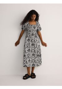 Reserved - Sukienka midi - czarny. Kolor: czarny. Materiał: wiskoza, bawełna, tkanina. Styl: klasyczny. Długość: midi