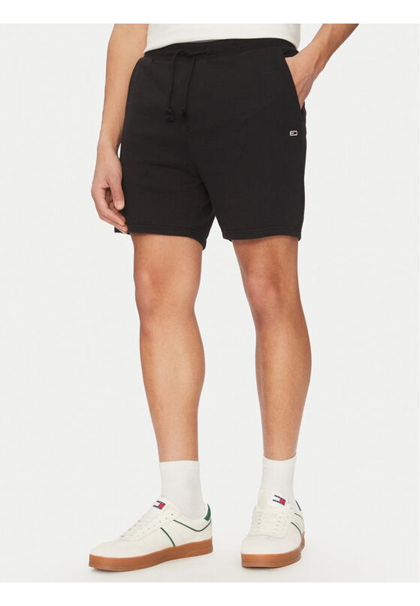 Tommy Jeans Szorty sportowe Entry Graphic DM0DM21369 Czarny Regular Fit. Kolor: czarny. Materiał: bawełna. Styl: sportowy