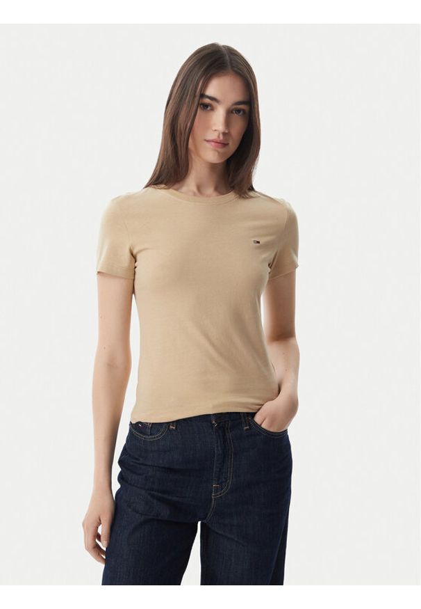 Tommy Jeans T-Shirt DW0DW20459 Beżowy jasny Slim Fit. Kolor: beżowy. Materiał: bawełna