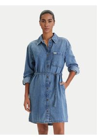 Guess Jeans Sukienka jeansowa W6RK26 D5M81 Niebieski Regular Fit. Kolor: niebieski. Materiał: jeans, bawełna #1