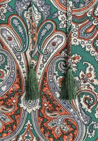 Renee - Zielono-Brązowa Wiskozowa Sukienka Maxi z Gumką w Pasie Ozdobiona Wzorem Paisley Larite. Okazja: na co dzień, na randkę. Typ kołnierza: dekolt w kształcie V. Kolor: zielony. Wzór: paisley, aplikacja. Typ sukienki: rozkloszowane. Materiał: wiskoza. Sezon: lato. Styl: casual. Długość: maxi #7