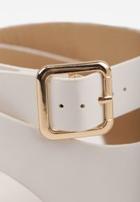 Born2be - Białe Sandały Japonki z Paskiem na Palec i Paskiem Wokół Kostki Vivanya. Okazja: na co dzień. Zapięcie: pasek. Kolor: biały. Sezon: lato. Styl: casual, elegancki #6