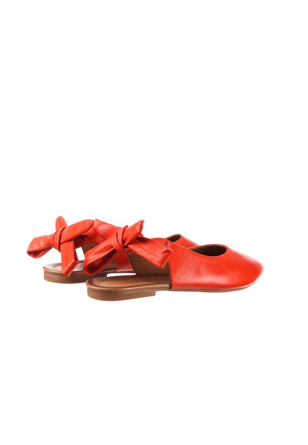 Sandały Bayla-161 066 504 310 Red, Czerwony, Skóra naturalna. Kolor: czerwony. Materiał: skóra. Wzór: gładki. Sezon: lato. Obcas: na obcasie. Wysokość obcasa: średni