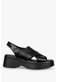 Casu - Czarne sandały skórzane na platformie paski na krzyż produkt polski casu 40357. Zapięcie: pasek. Kolor: czarny. Materiał: skóra. Wzór: paski. Obcas: na platformie #1